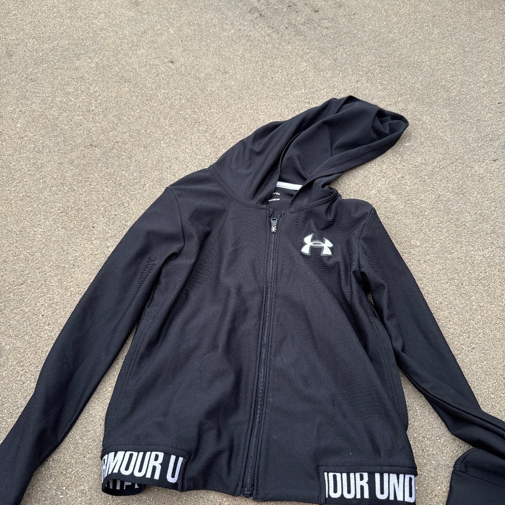 Girls zip up hoodie